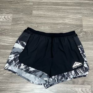 Nike trail shorts. Size XL. NWT